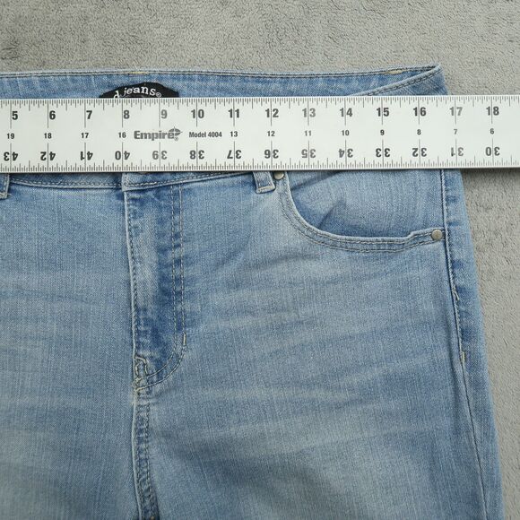 D. Jeans Women's Size 14 Blue High-Rise Straight Denim 31" Inseam Stretch - Picture 4 of 16